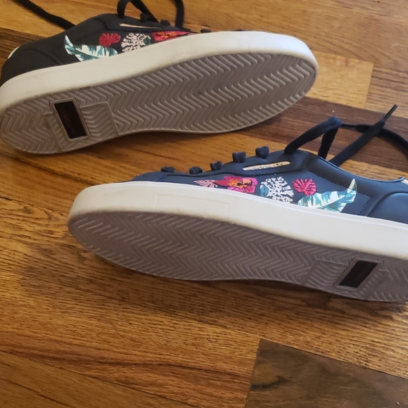 Adidas Sneakers - Picture 4 of 5